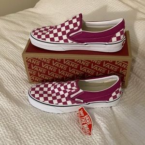 Vans checkerboard magenta pull on sneaker